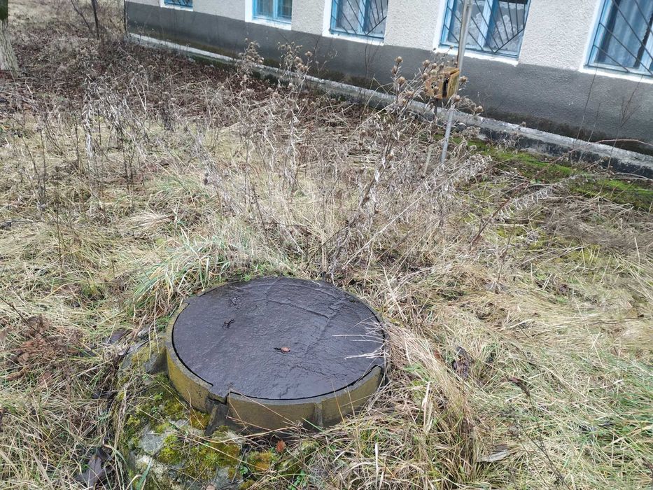 Нежитлові будівлі - с. Білоусівка, Чернівецька обл.