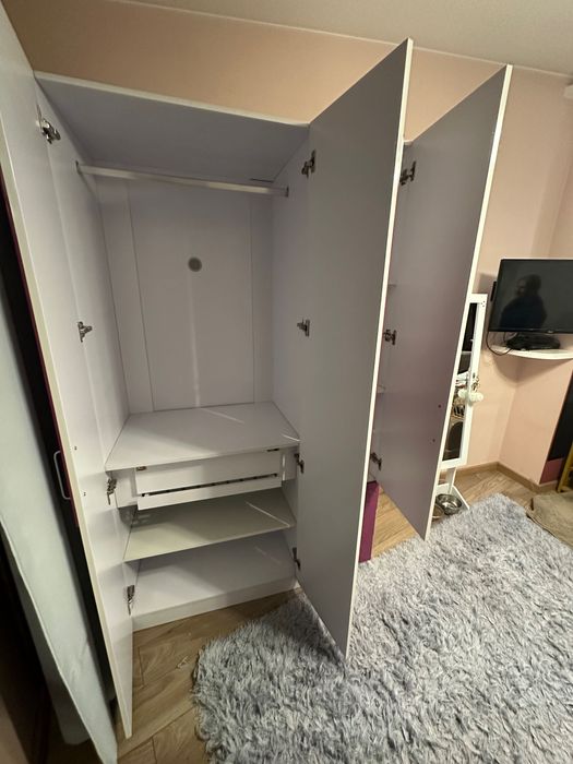 Duza szafa trzydrzwiowa połysk lakier dziewczęca