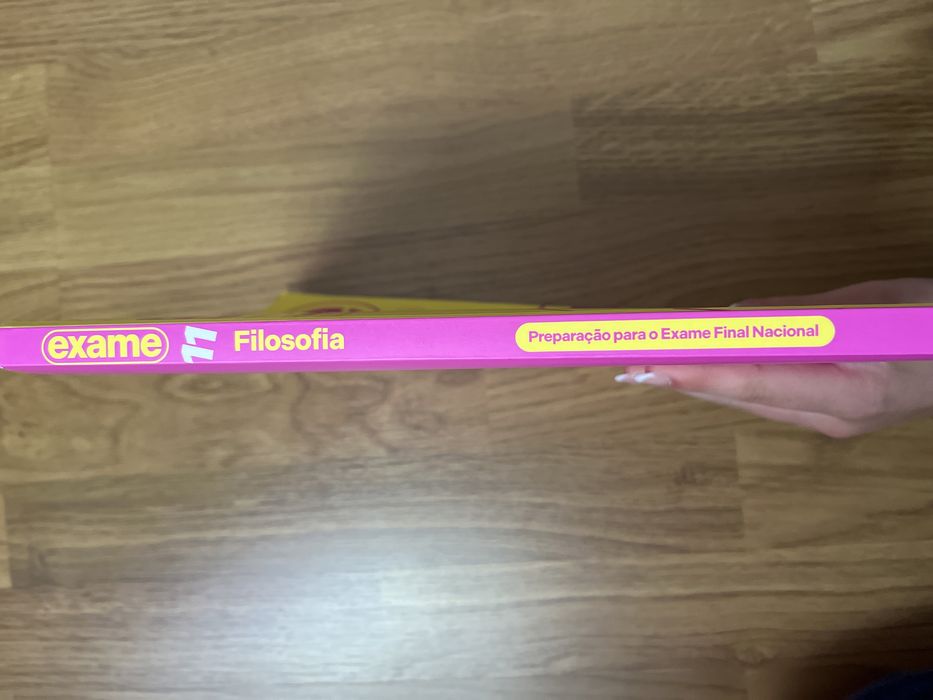Livro de preparação para o exame de Filosofia 11ano