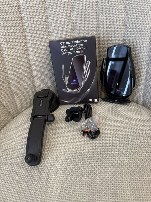 Тримач/держатель/штатив для телефону в авто з безпроводною зарядкою