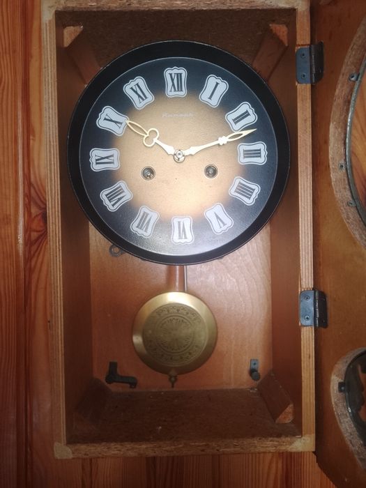 Часы Янтарь настенные