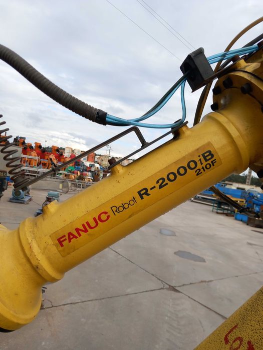 Robot de soldadura por resistência FANUC R-2000IB 210F
