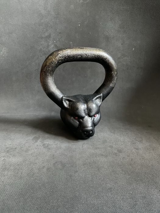 Гиря 8 кг с дизайнерской головой Пантеры / Светящиеся глаза