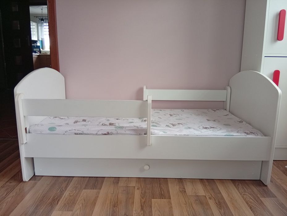 Sprzedam łóżko dziecięce 70x140