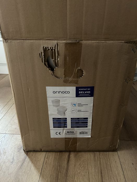 Kompakt WC Selvio bezkołnierzowy z deską wolnoopadającą