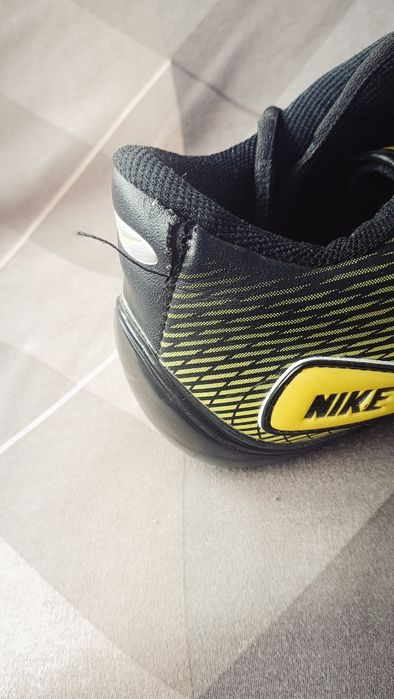 Кроссовки NIKE 42р