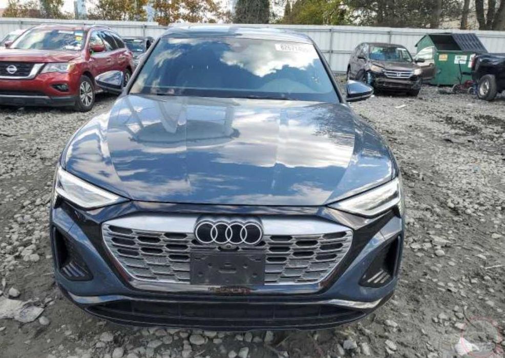 Разборка Audi E-Tron Q8 бампер капот крыло фара дверь фонарь крыша