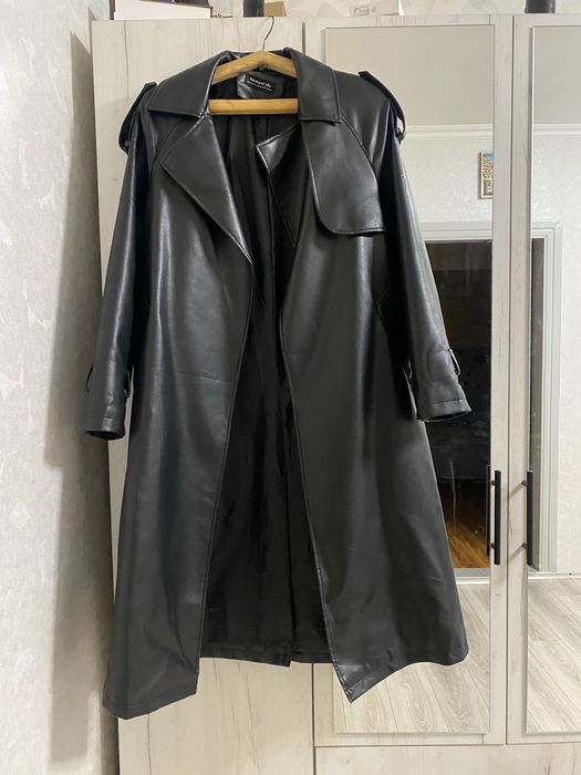 Продам плащ-тренч розмір s підійде на ріст 160-180