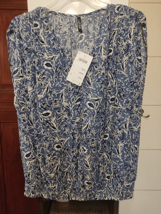 Bluzki damskie z krótkim rękawem i bez