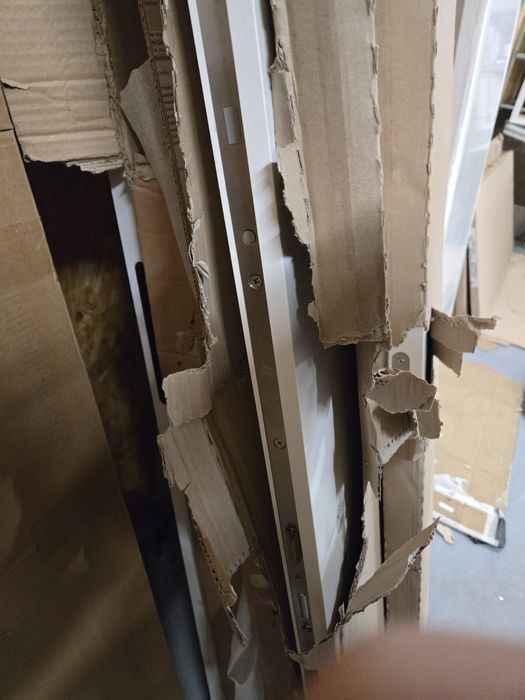 Drzwi białe hormann 7 sztuk nowe ,ościeżnice ,wejsciowe .