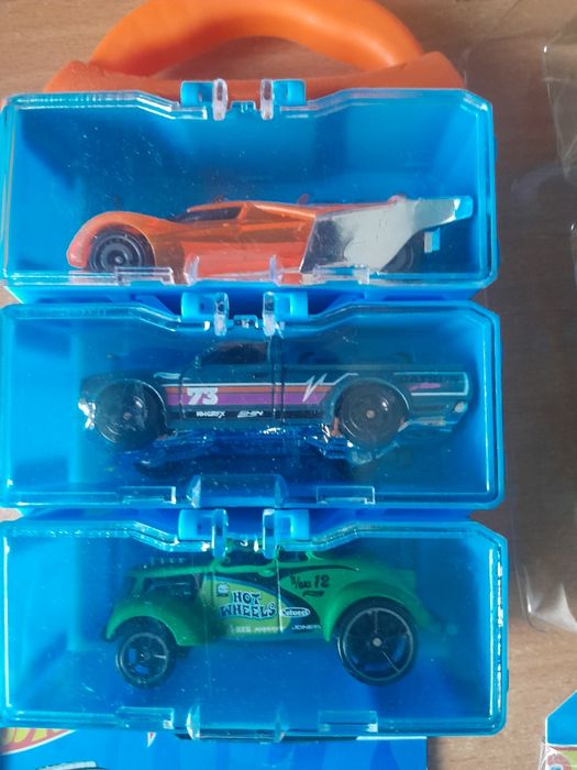 Hot Wheels машинки