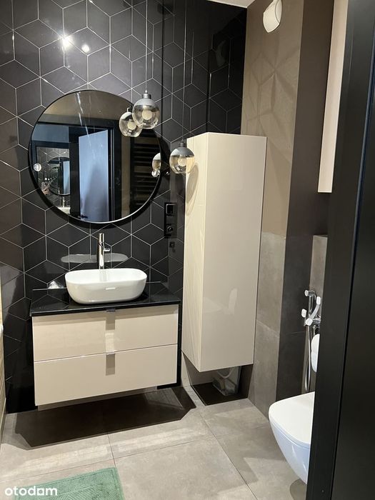 Wyjątkowe 2 pokoje | 45 m² | Klima | Balkon | Garaż | Najwyższe piętro
