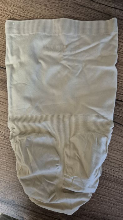 Корегуючі безшовні труси