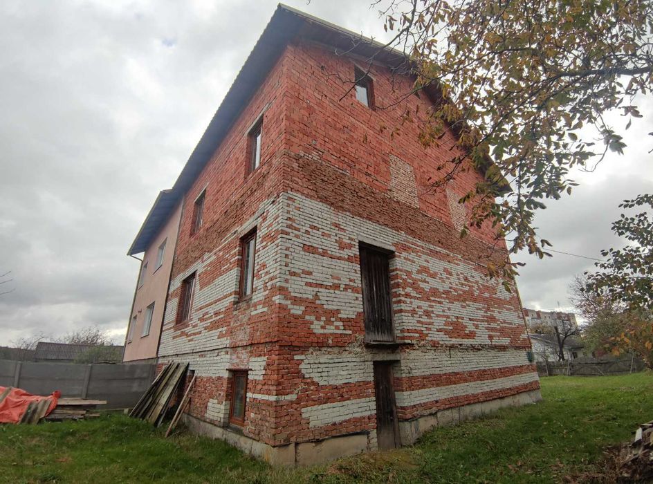 Продається незавершене будівництво у м. Моршин вул. Данила Галицького