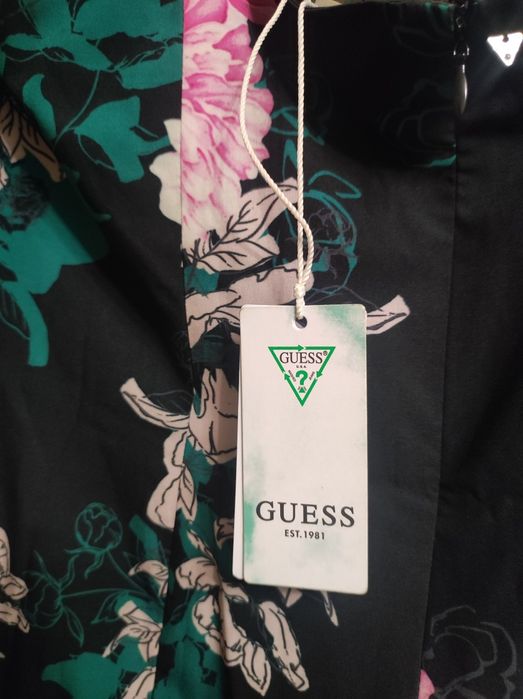 Продам нову блузку Guess