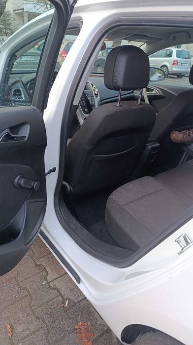 Opel astra J - sprawny