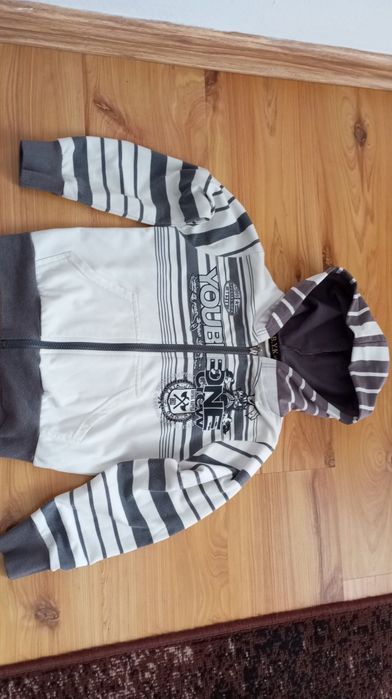 Sweter dziecięcy rozpinany