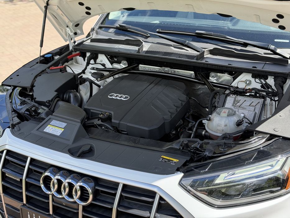 Продам AUDI Q5 Premium Plus