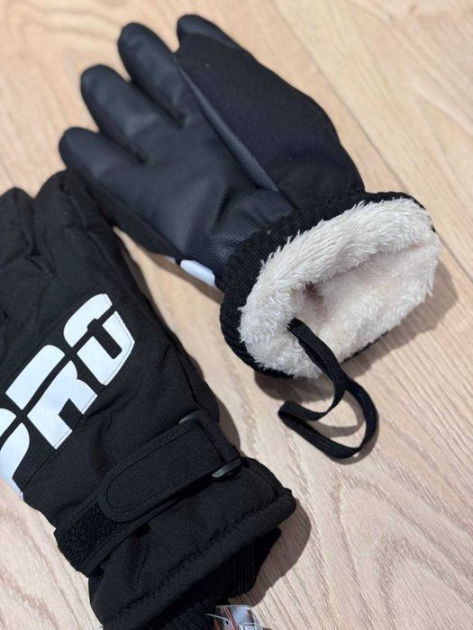 Лижні рукавиці чорні Нові / Лыжные перчатки