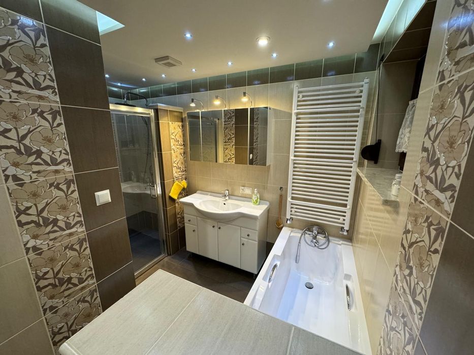 Duży i elegancki dom w miejscowości Jeziorna wynajem do 12 osób