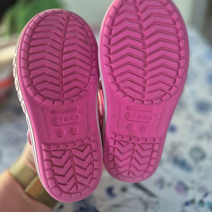 Sandały różowe Crocs c10