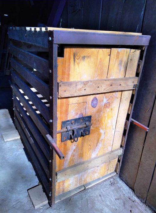 Klatka kojec dla zwierząt:cielęta,trzoda chlewna,psy Świętokrz.Wiślica