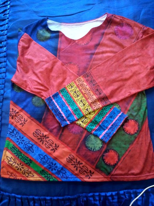 Новая женская одежда: кофты, шорты, джинсы