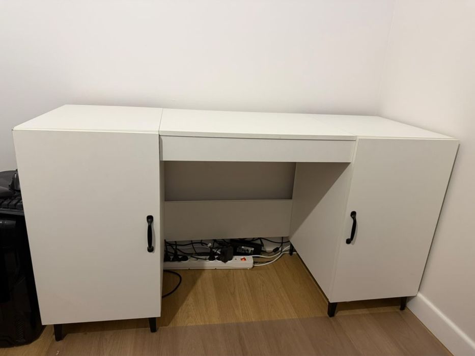 Białe biurko 140x50