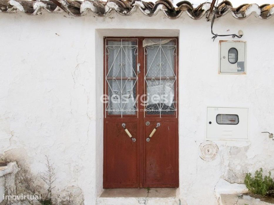 Moradia Térrea com Terreno Rústico localizado em Santa Justa-Alcoutim