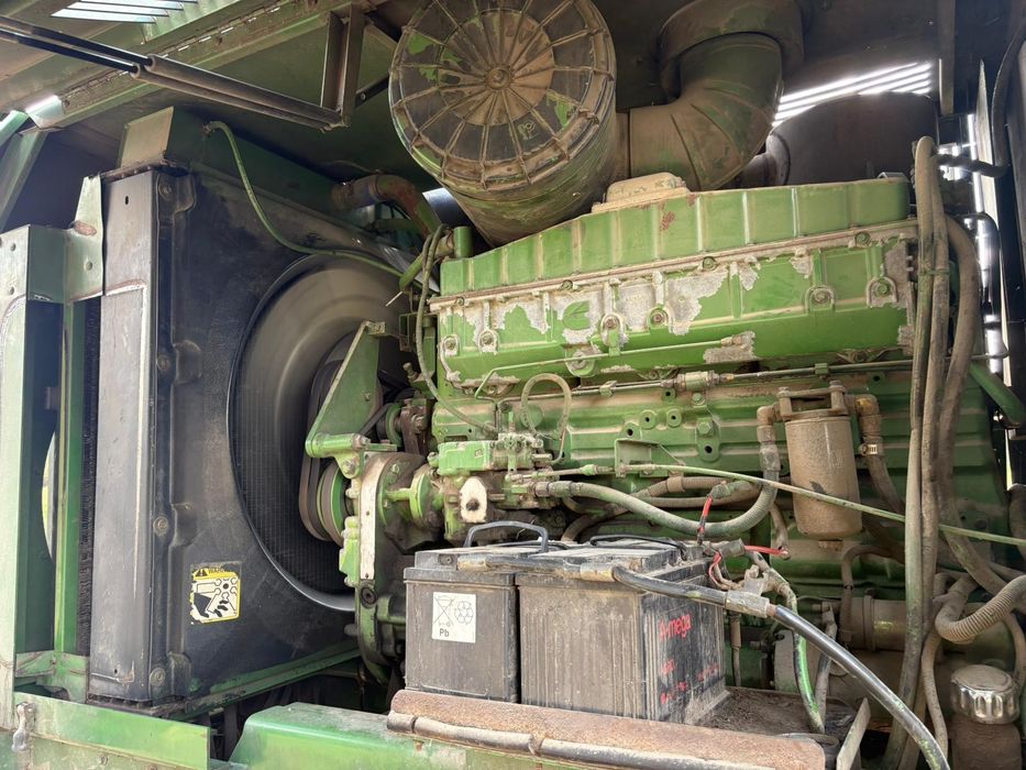 Sieczkarnia John Deere 6810