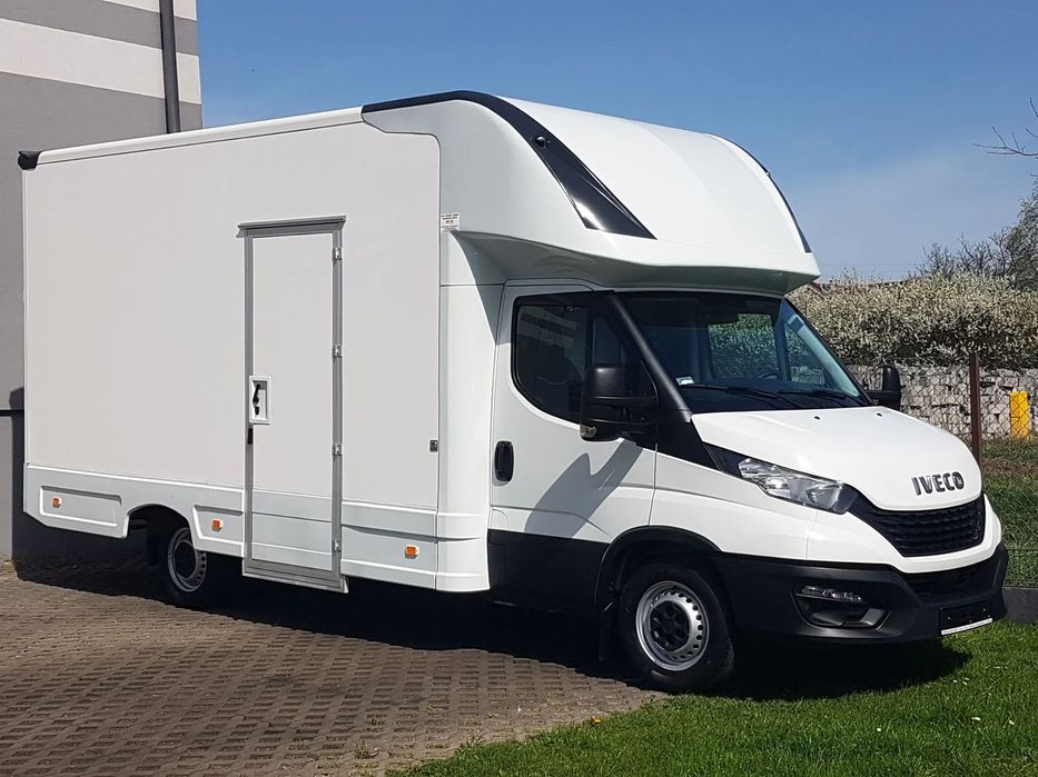 Iveco DAILY KONTENER NISKOPODŁOGOWY 4,43x2,23x2,42 SKLEP KAMPER FOODTRUCK BAR KLIMA KONIOWÓZ  Kontener Niskopodłogowy 4,43x2,23x2,42 Sklep Kamper Foodtruck Bar AC