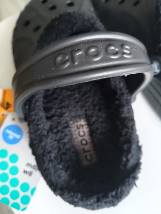 Crocs c/ pêlo Novas