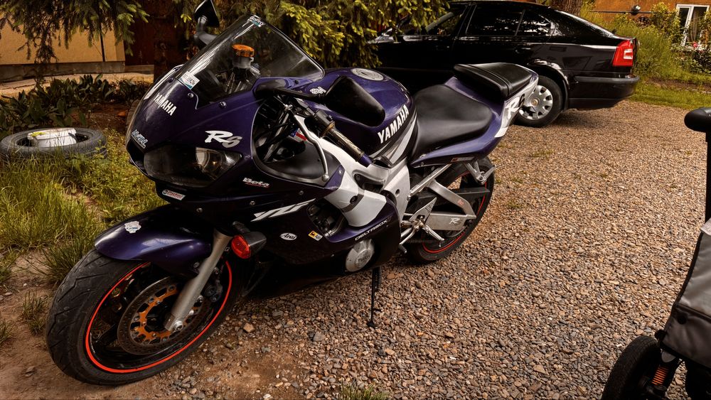 Yamaha r6 2002.