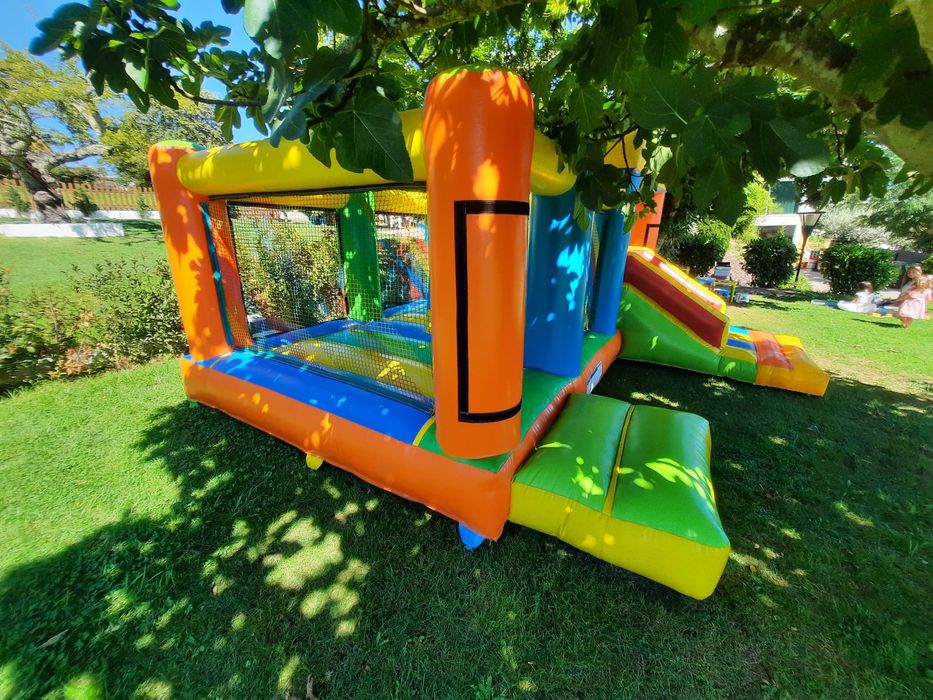 Insuflável alugua-se