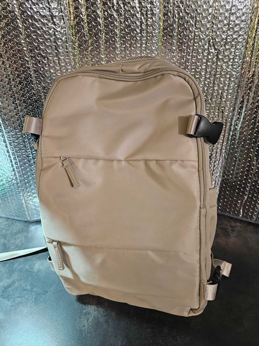 Plecak podróżny kabinowy 45x30x20 cm z USB – idealny do samolotu