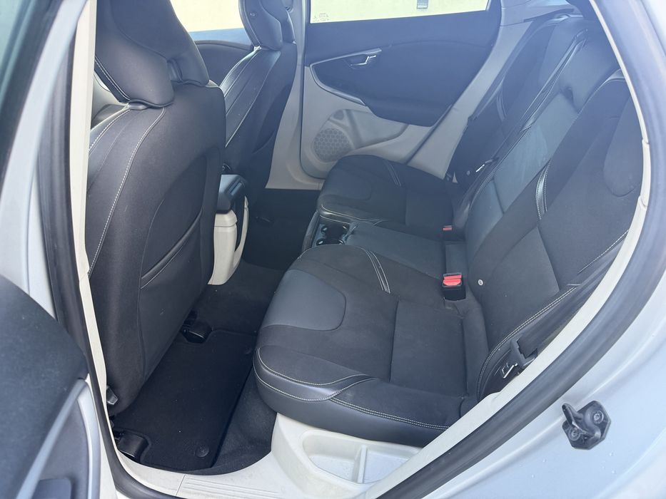 Volvo V40 1.6 D2