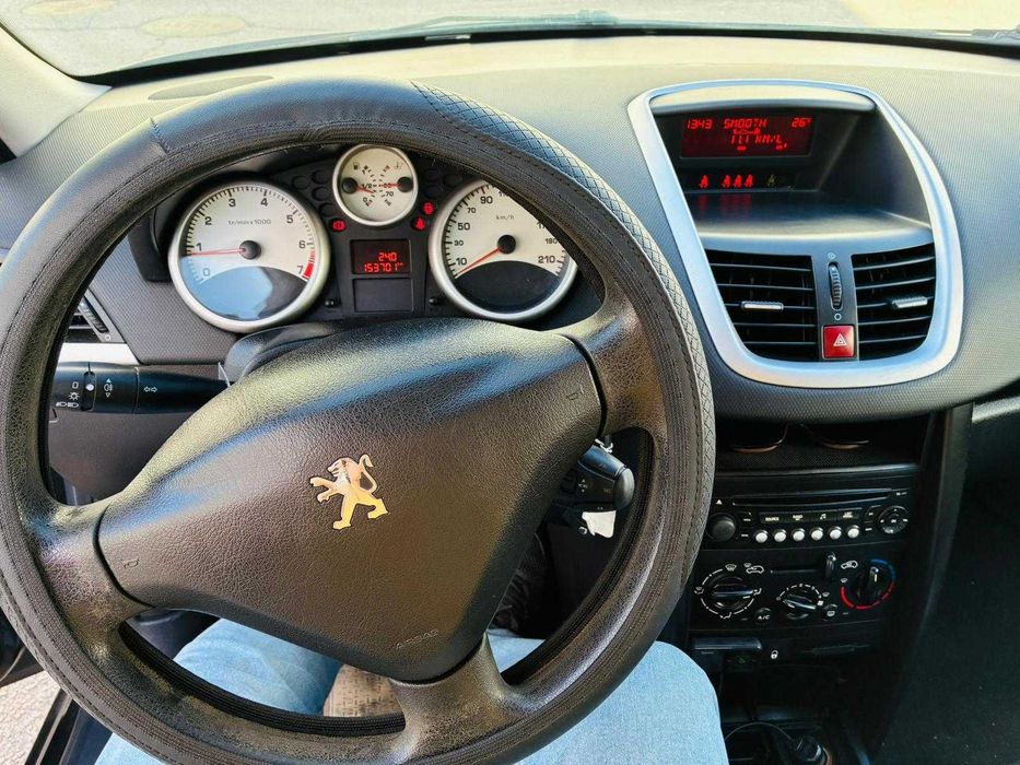 Veículo extremamente conservado