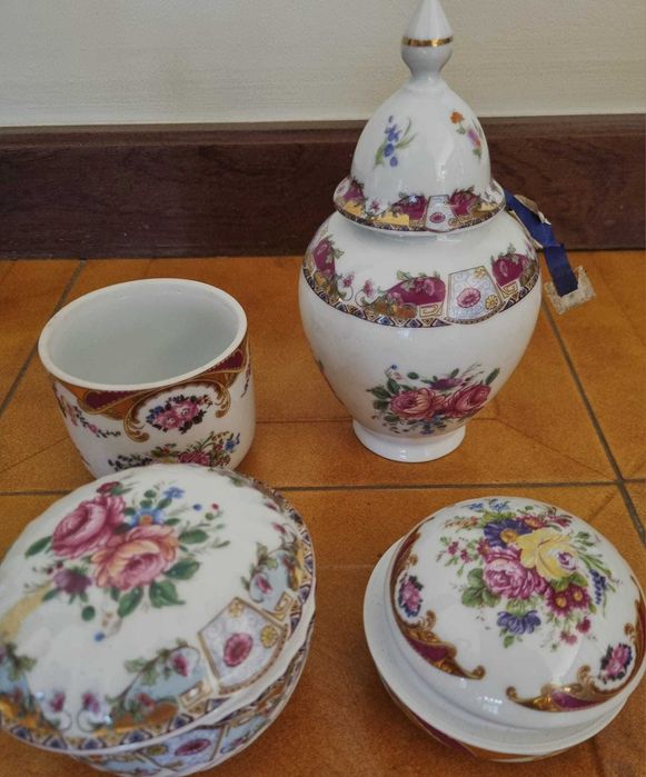 Várias peças de Louça Limoges