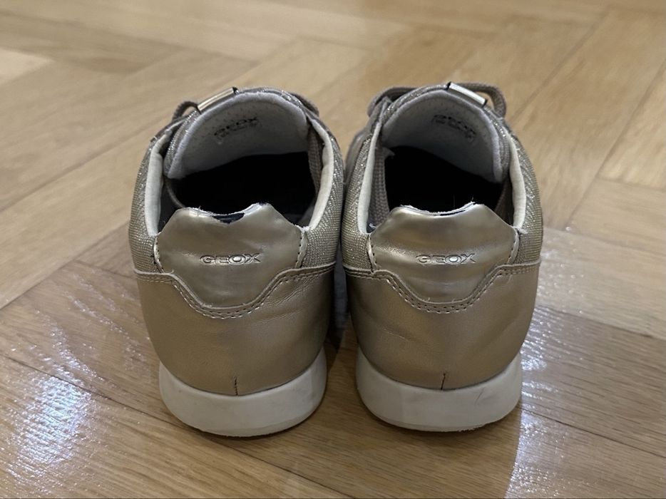 Кросівки Geox розмір 35.5.