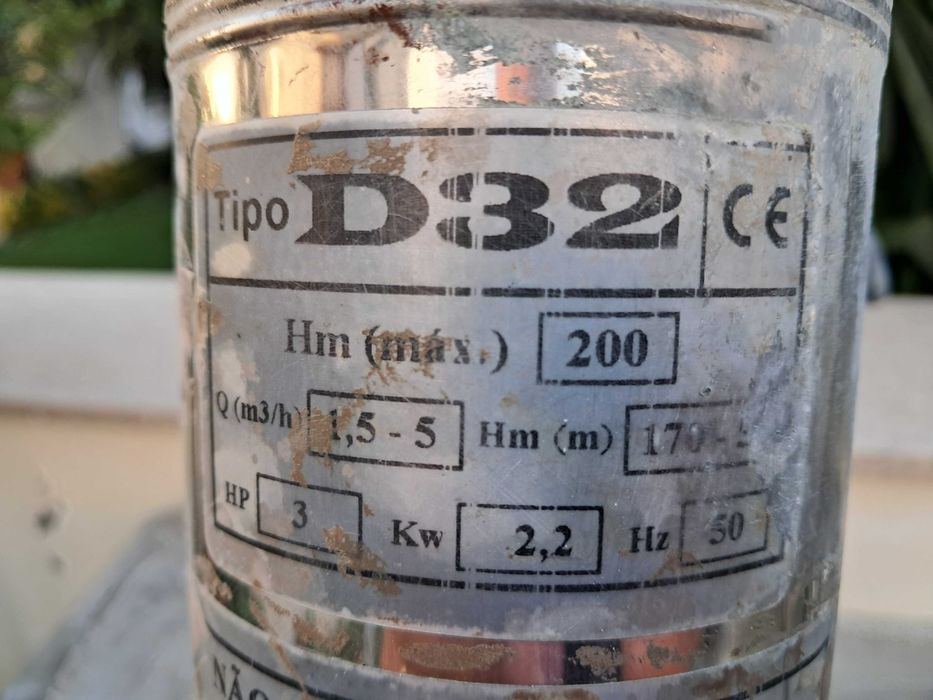 Vendo bomba trifásica de furo