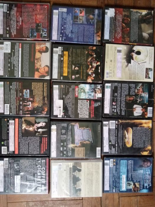 30 DVDs incluindo Boris