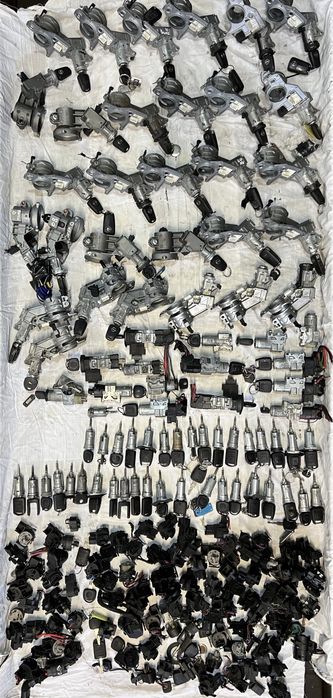 Опель замок кришки багажника opel астра зафіра меріва корса комбо