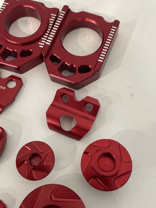 kit de acessórios em alumínio CNC vermelho da marca JFG