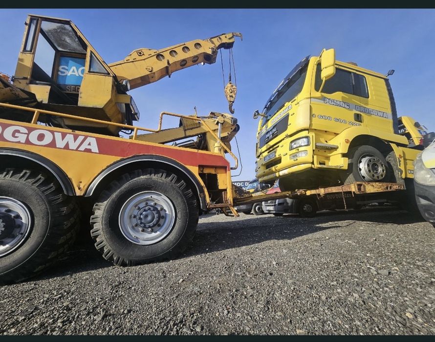 Holownik, dźwig terenowy 6x6, pomoc drogowa