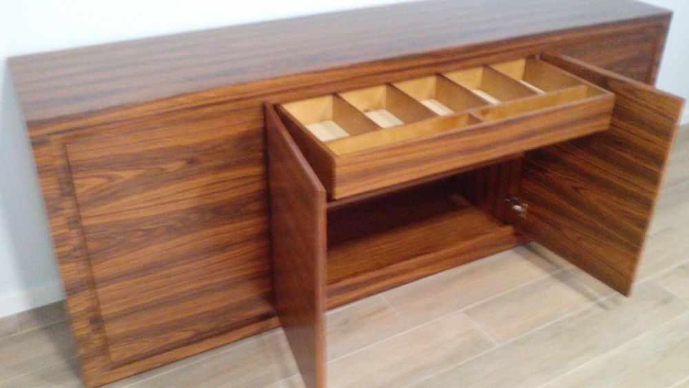 Aparador 4 portas Pau Ferro