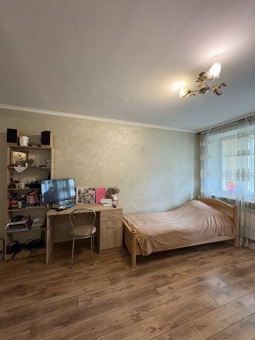 Продаж 1 кімнатної квартири, Полєтаєва!