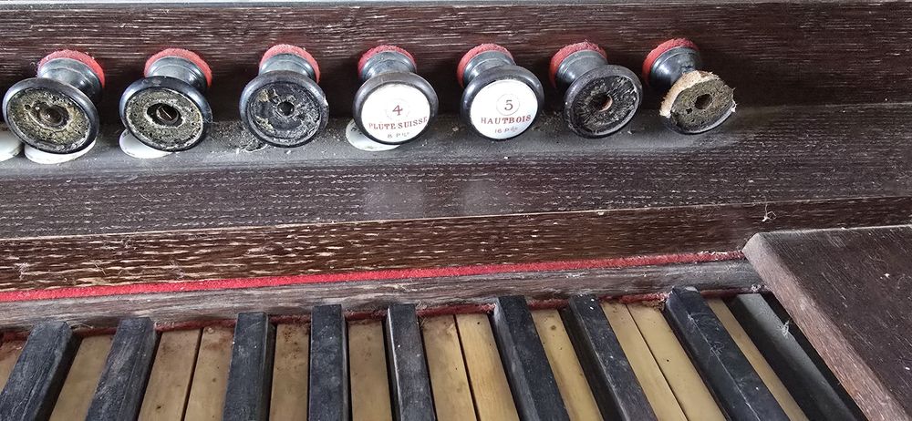 Piano e órgãos, manuais e outros eletricos