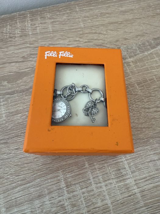 Продам часи “Folli Follie”, б/у оригинал.