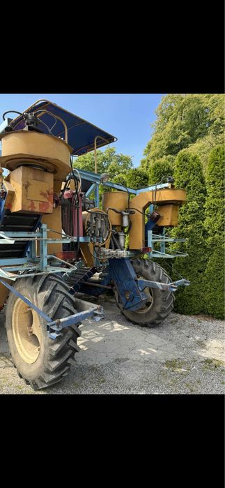 Kombajn do porzeczek KPS-3 porzeczki aroni agrestu