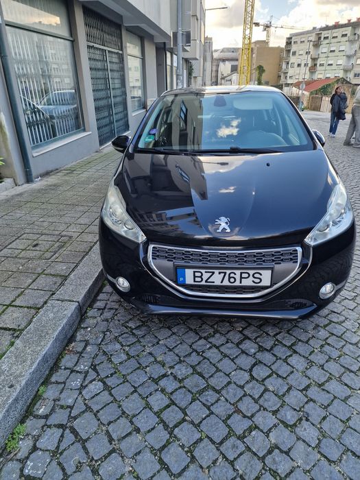 Peugeot 208 1.6 VTi (120cv) – Conforto, estilo e fiabilidade!